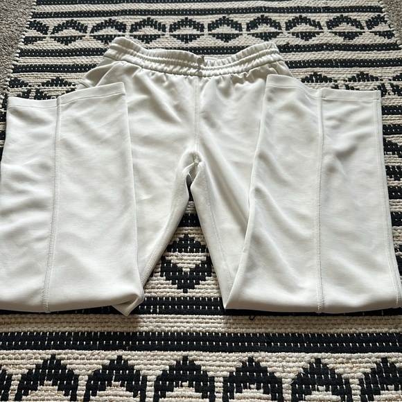 Nwot LULULEMON Softstreme High-Rise Pant Regular - Picture 6 of 8